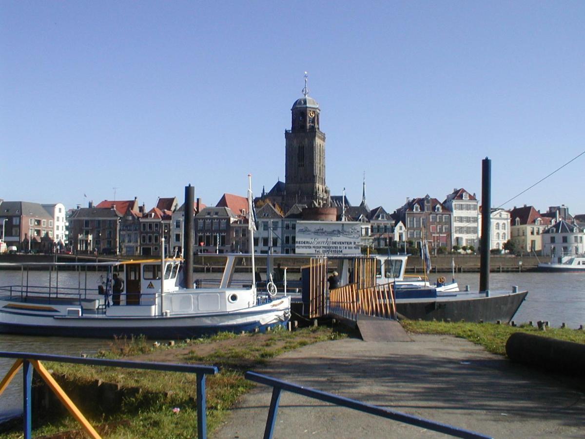 Hanzestadslogement De Leeuw, In Het Centrum, Met Een Binnenplaats, Kamers Met Badkamer En Toilet En Een Keukentje ديفينتر المظهر الخارجي الصورة